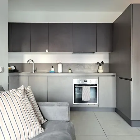 Urban Residence By Quokka 360 - Modern Apartments In Lugano Exterior photo